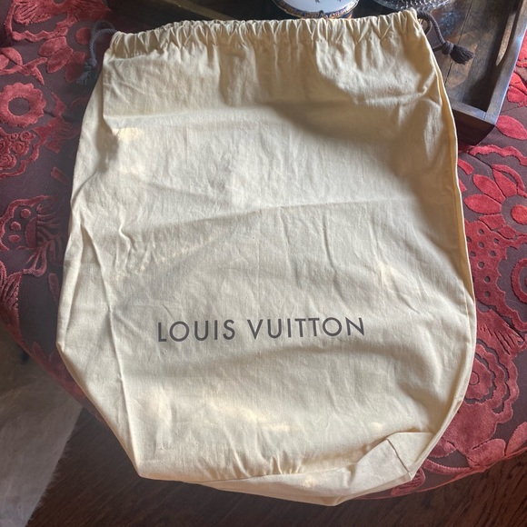 Authentic Louis Vuitton dust cover - Picture 1 of 6